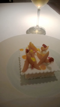 l'abricot en vacherin La Dame de Pic, l'abricot en vacherin